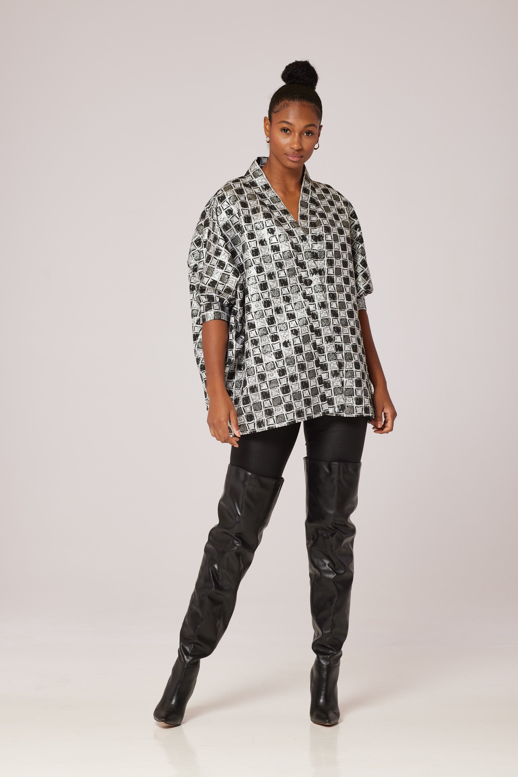 NoirSquareBreeze, EbonyCheckeredChic, ObsidianShortSquare, OnyxGeometricGlam, MidnightSquaredEssence, JetBlackMiniMosaic, NoirBoxedElegance, EbonyShortPattern, OnyxSquareChicWrap, BlackShortSquareStyle,