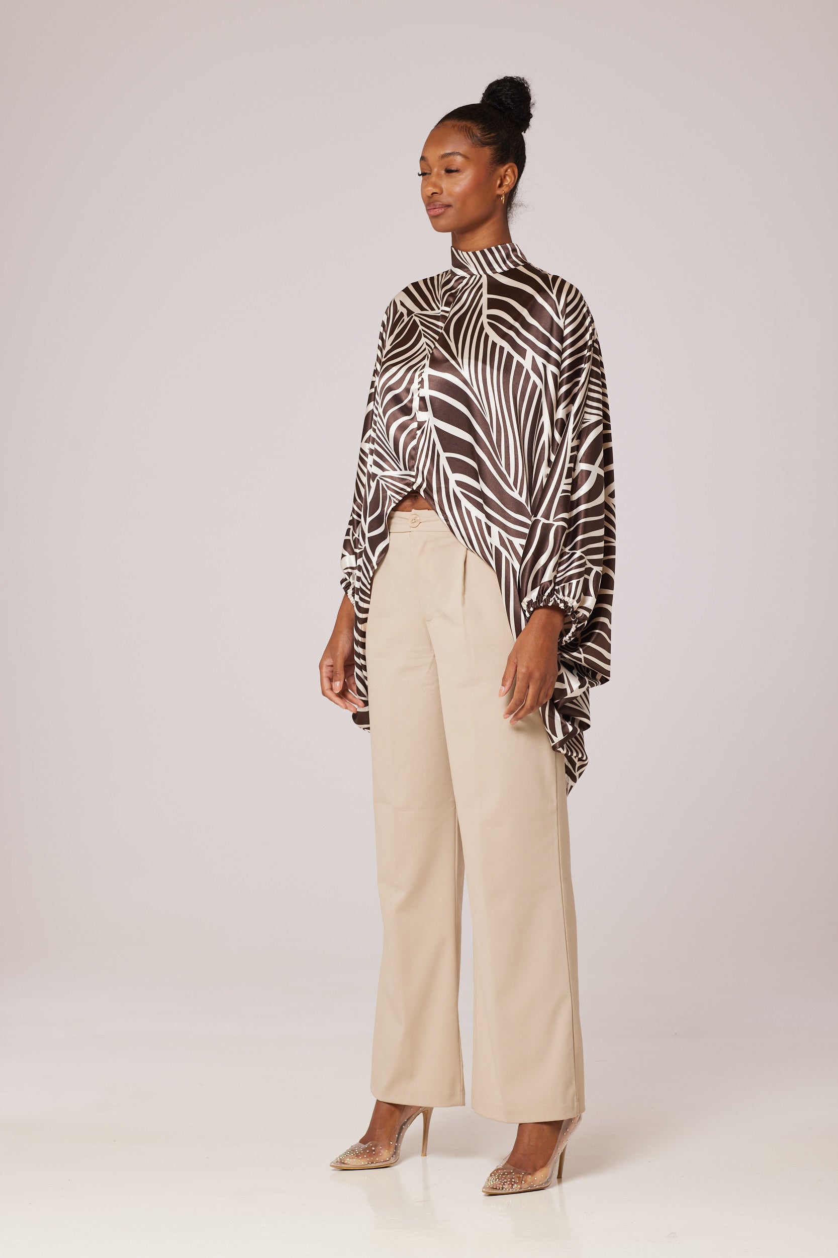 EarthyElegancePalm, MochaCreamLeafLuxe, SandyTropicBreeze, CaramelPalmGroveChic, CreamyCocoaFoliage, DesertHuesLeafyCharm, LatteBreezeTunic, SandyPalmSerenity, CocoaCreamPalmStyle, TaupeTropicalEssence,