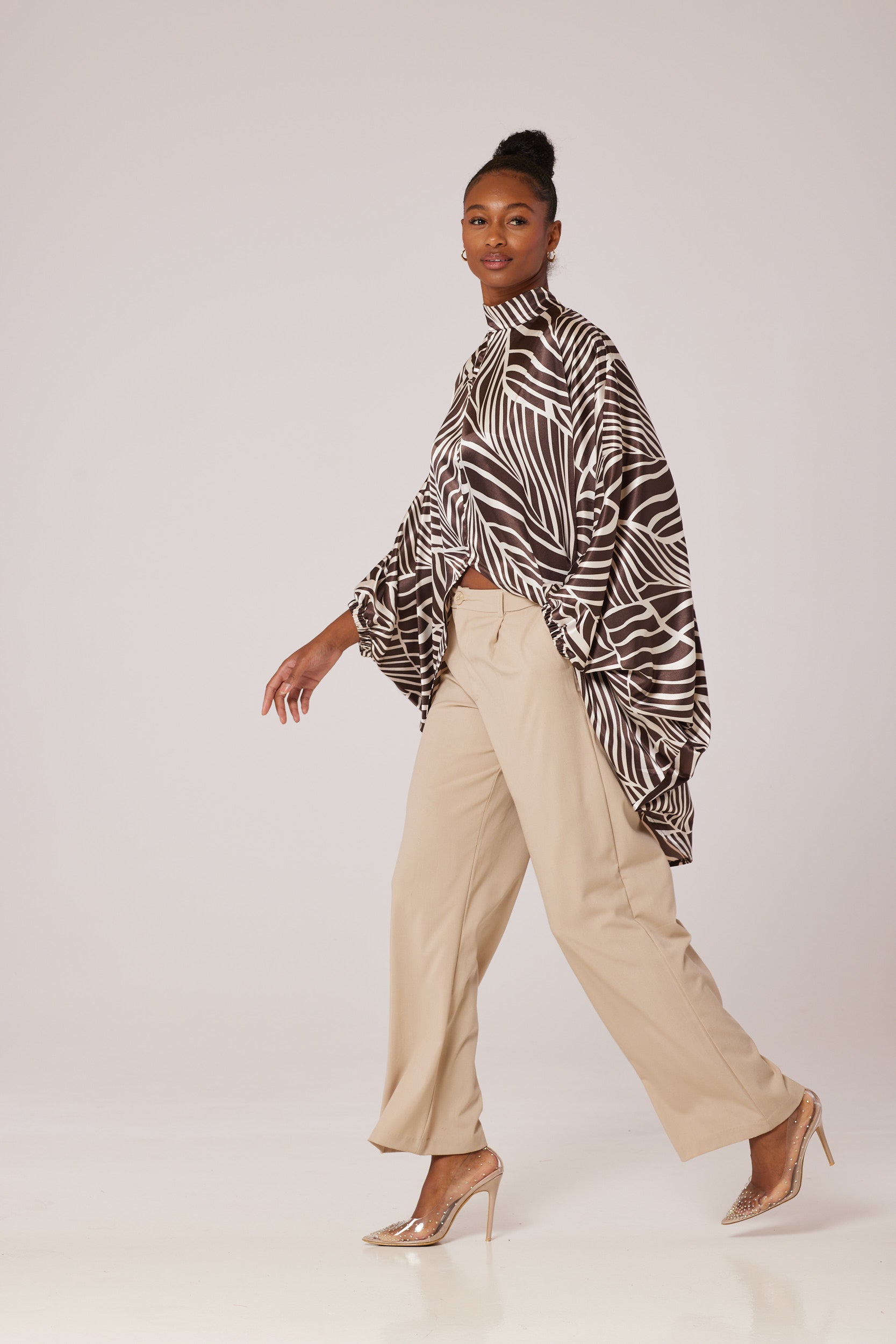 EarthyElegancePalm, MochaCreamLeafLuxe, SandyTropicBreeze, CaramelPalmGroveChic, CreamyCocoaFoliage, DesertHuesLeafyCharm, LatteBreezeTunic, SandyPalmSerenity, CocoaCreamPalmStyle, TaupeTropicalEssence,
