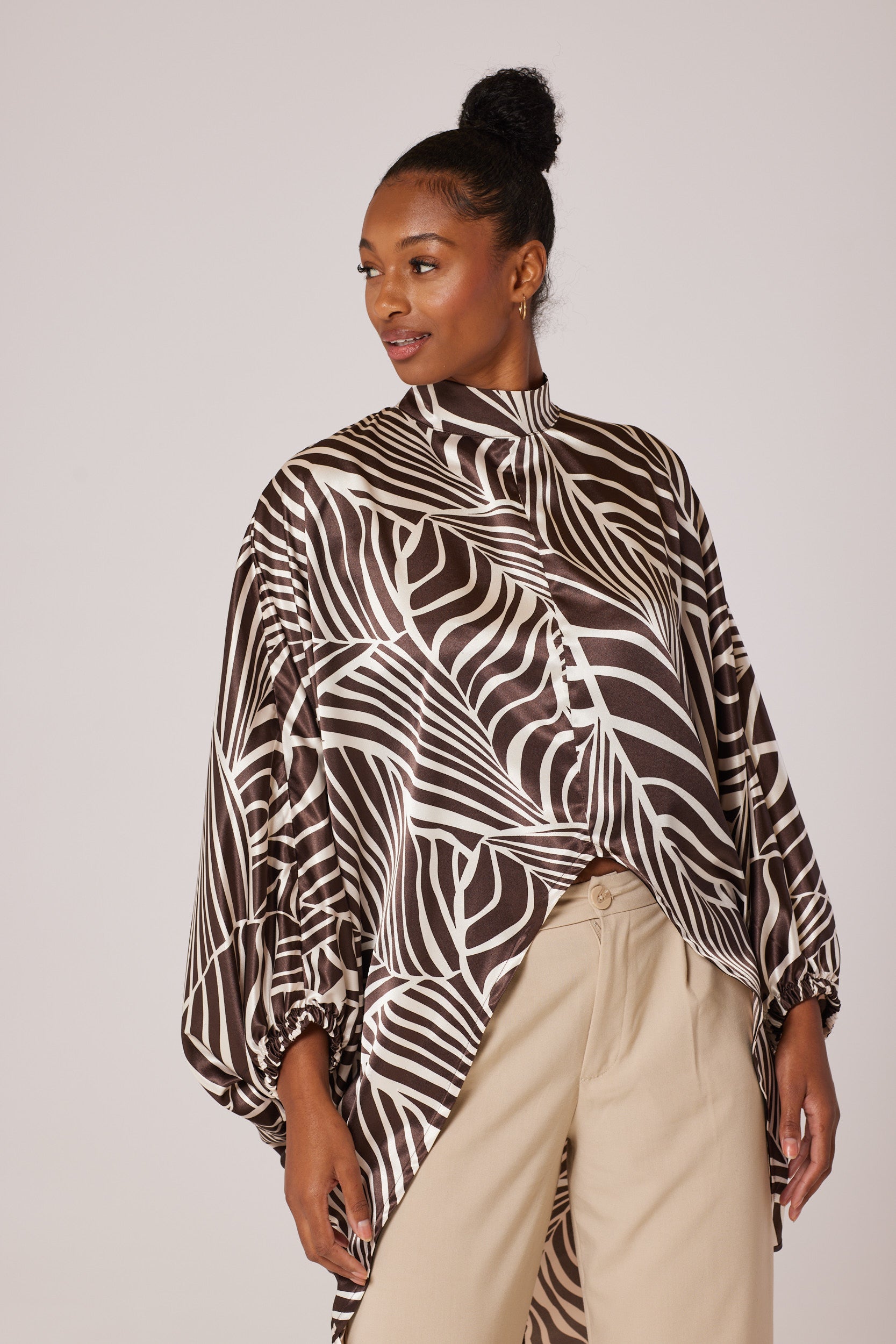 EarthyElegancePalm, MochaCreamLeafLuxe, SandyTropicBreeze, CaramelPalmGroveChic, CreamyCocoaFoliage, DesertHuesLeafyCharm, LatteBreezeTunic, SandyPalmSerenity, CocoaCreamPalmStyle, TaupeTropicalEssence,