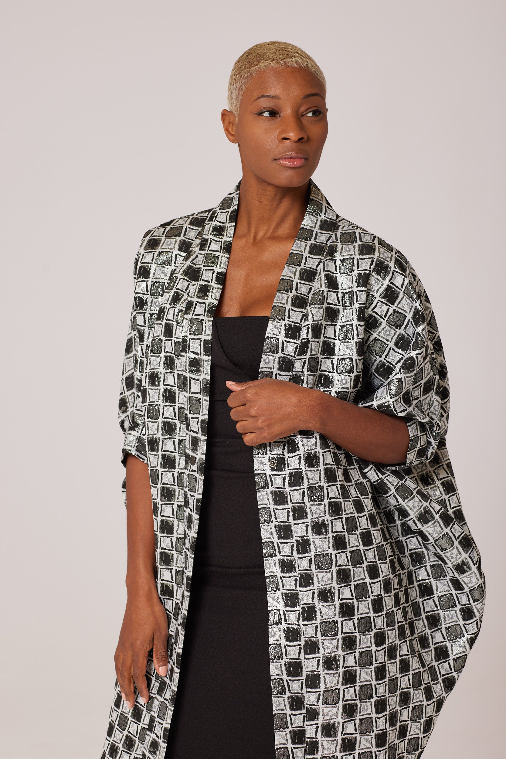 NoirSquareElegance, EbonyMosaicKimono, ObsidianCheckeredChic, OnyxGeometricMidi, MidnightSquaredStyle, JetBlackBoxedEssenc, NoirPatternedWrap, EbonySymmetryKimono, OnyxMidiSquareChic, BlackSquareHarmony,