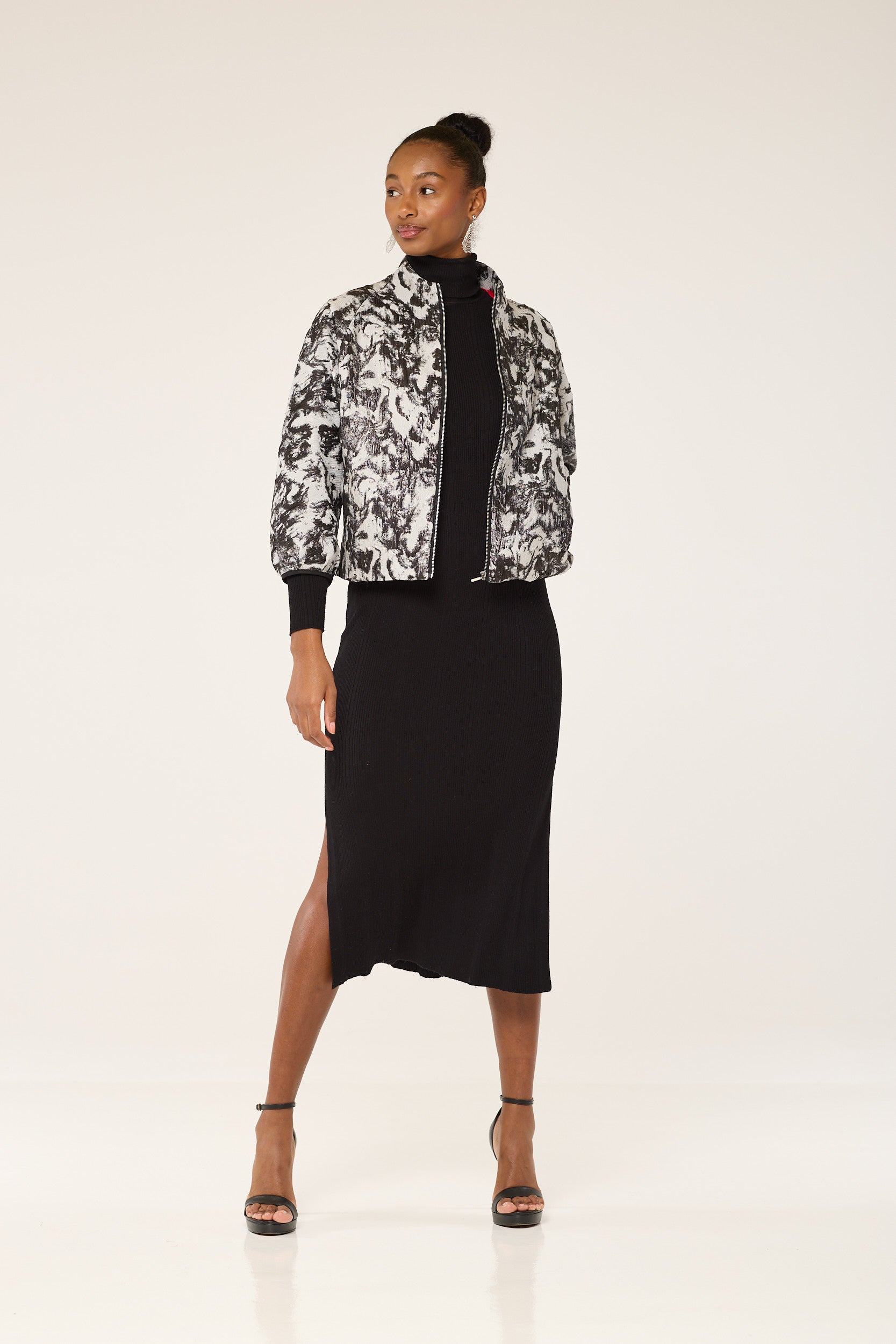 NoirBrushStrokeElegance, MonochromeInkPalette, EbonyCanvasChic, CharcoalBrushedEssence, BlackWhiteBrocadeCraft, GrayscaleStrokesStyle, SlateCanvasBrushedCharm, ShadowyPaletteGlam, InkedMonochromeBlazer, NoirCanvasHarmony,